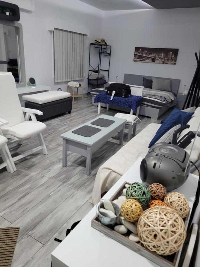 Deluxe Yiota'S Studio ! Klorakas Екстер'єр фото