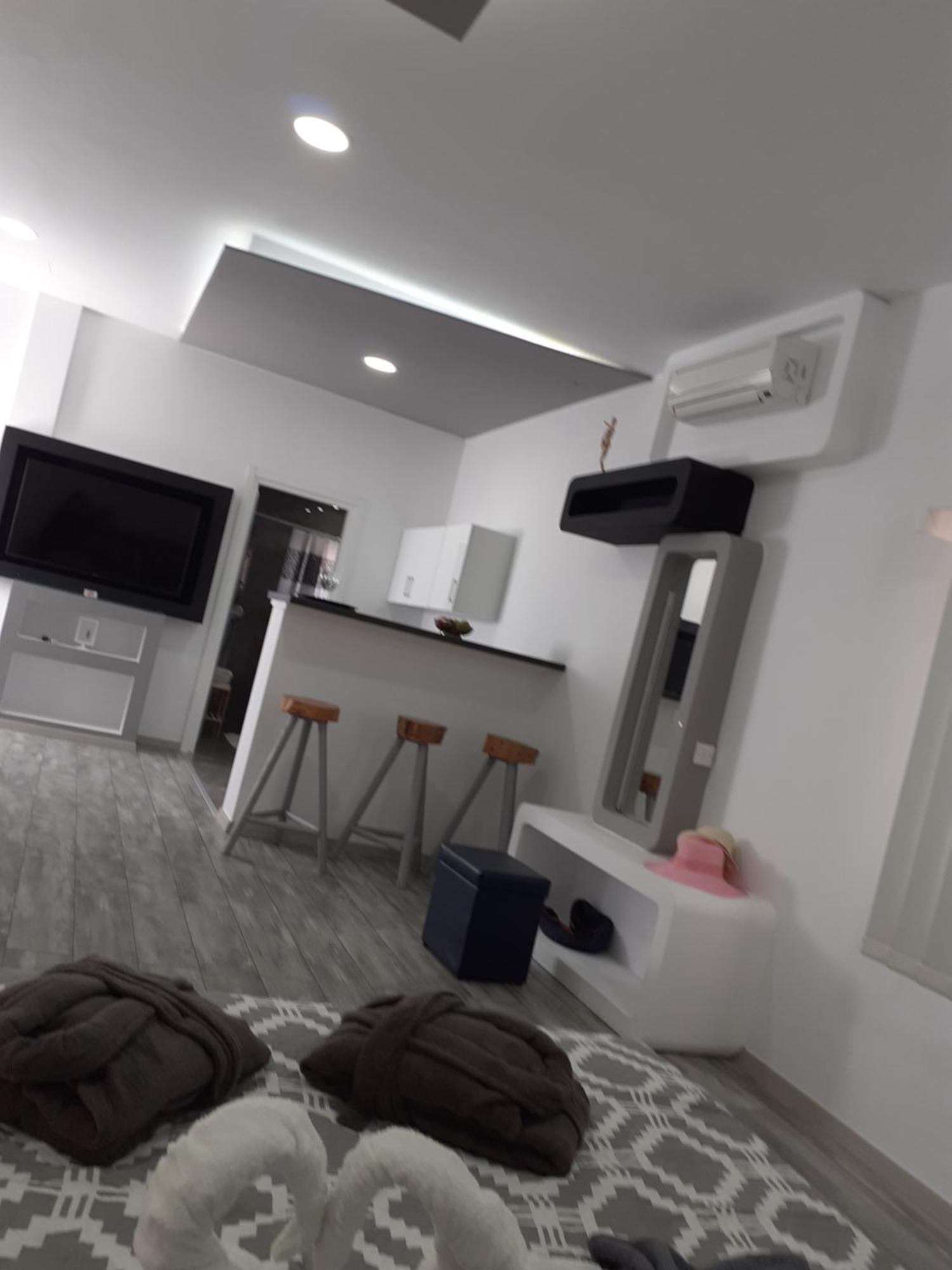 Deluxe Yiota'S Studio ! Klorakas Номер фото